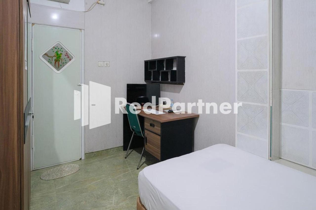 Pondok Hijau Syariah Mitra Reddoorz At Citraland Surabaja Zewnętrze zdjęcie