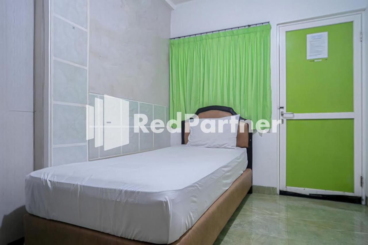 Pondok Hijau Syariah Mitra Reddoorz At Citraland Surabaja Zewnętrze zdjęcie