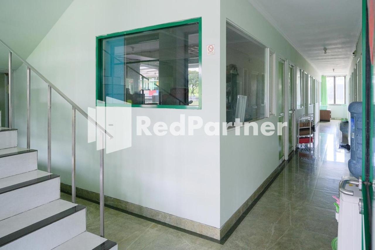 Pondok Hijau Syariah Mitra Reddoorz At Citraland Surabaja Zewnętrze zdjęcie